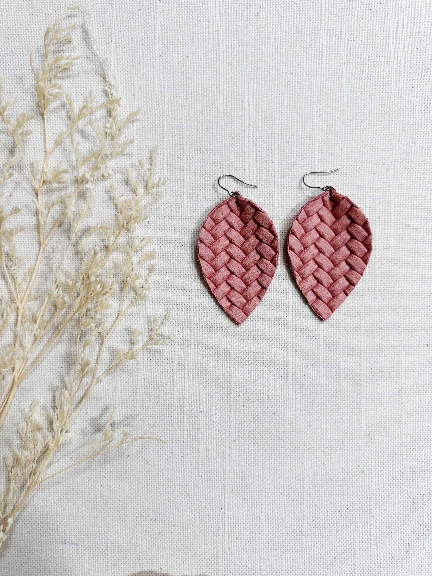 Small Box Braid Leather Leaf