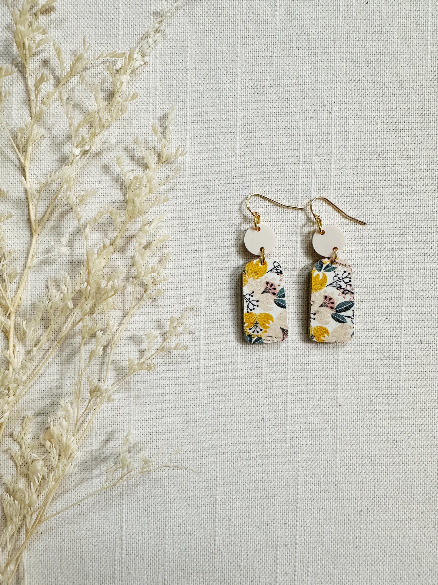 Arched Rectangle with Acrylic