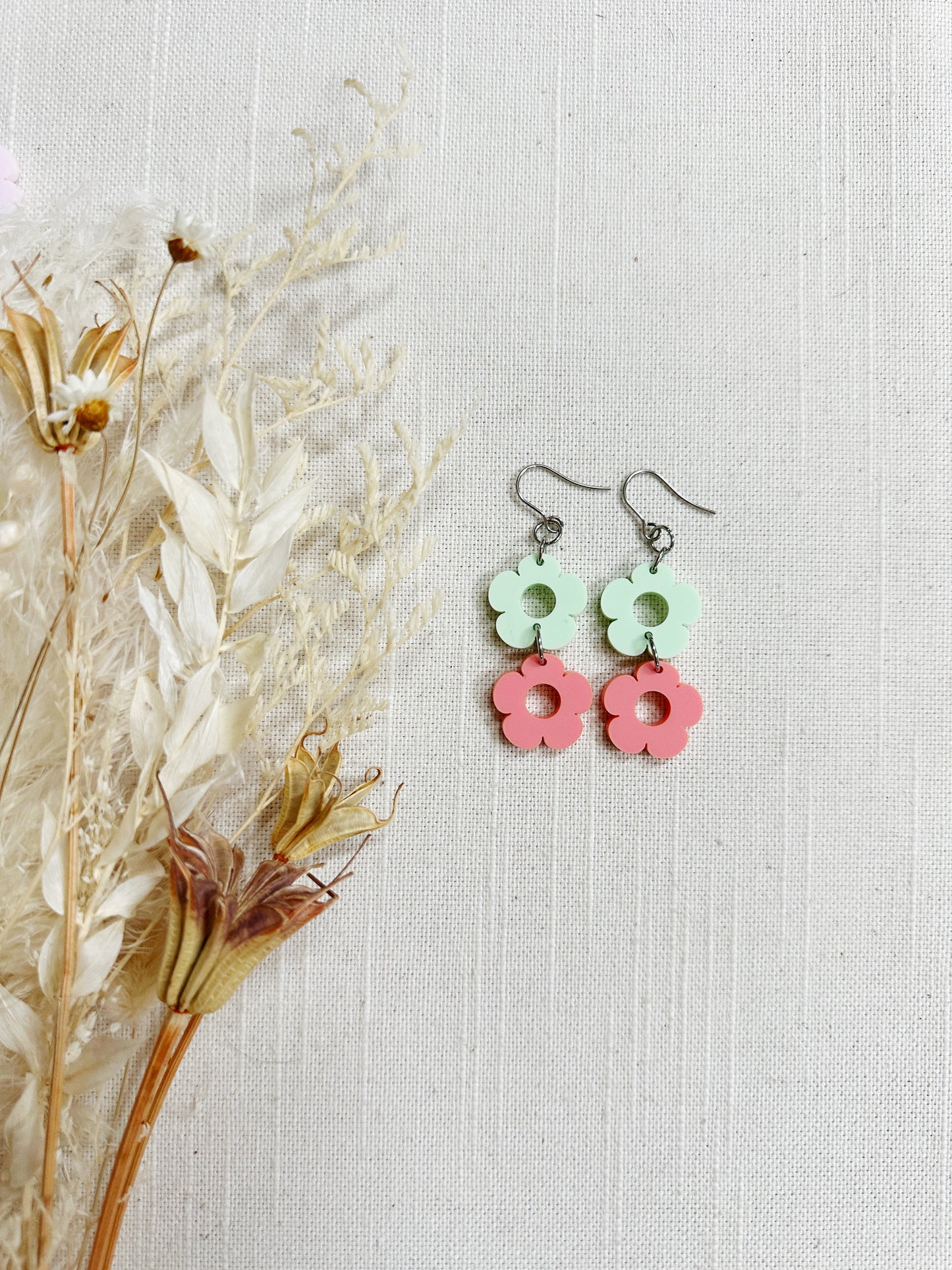 Double Acrylic Daisy