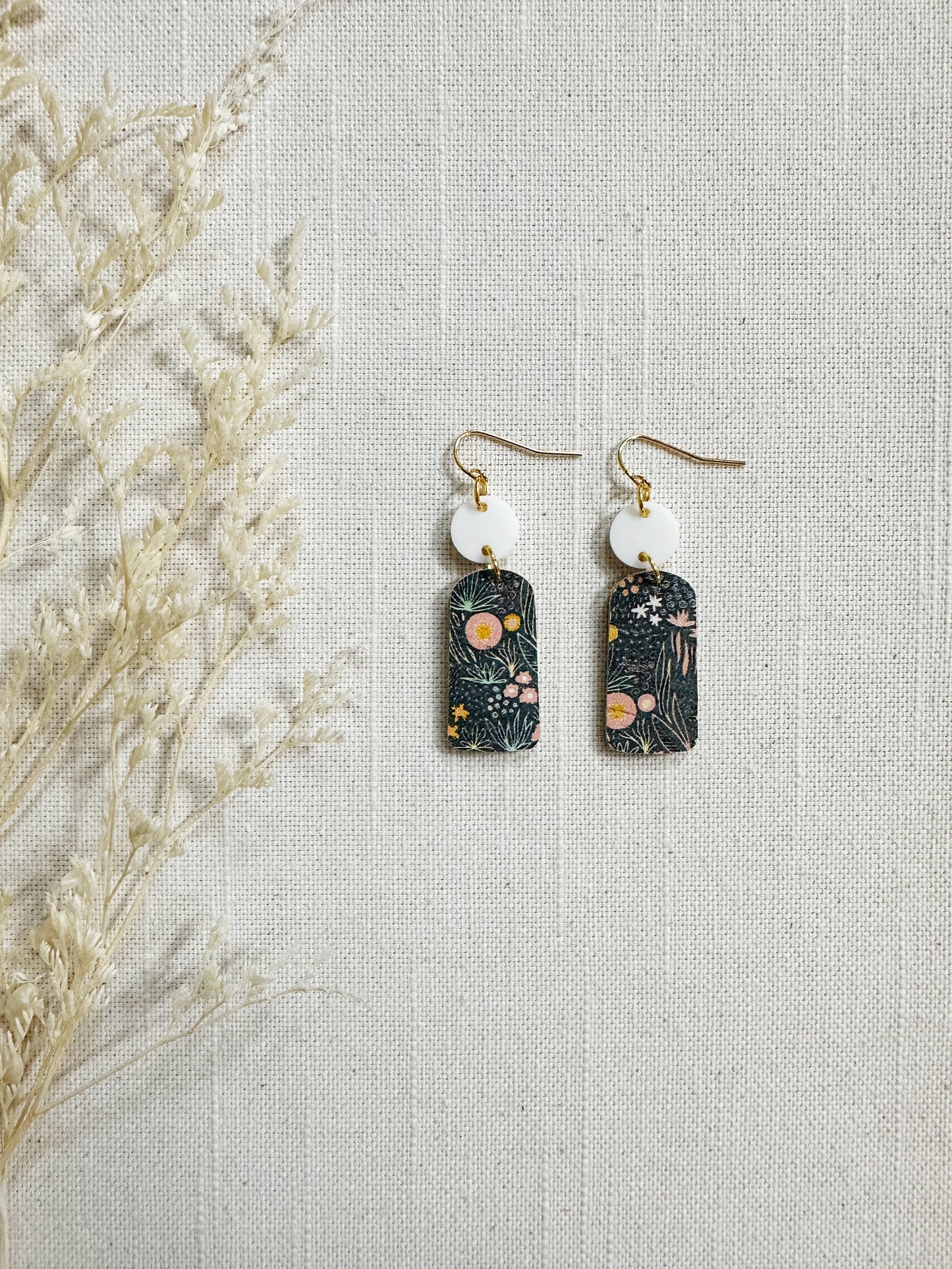 Arched Rectangle with Acrylic