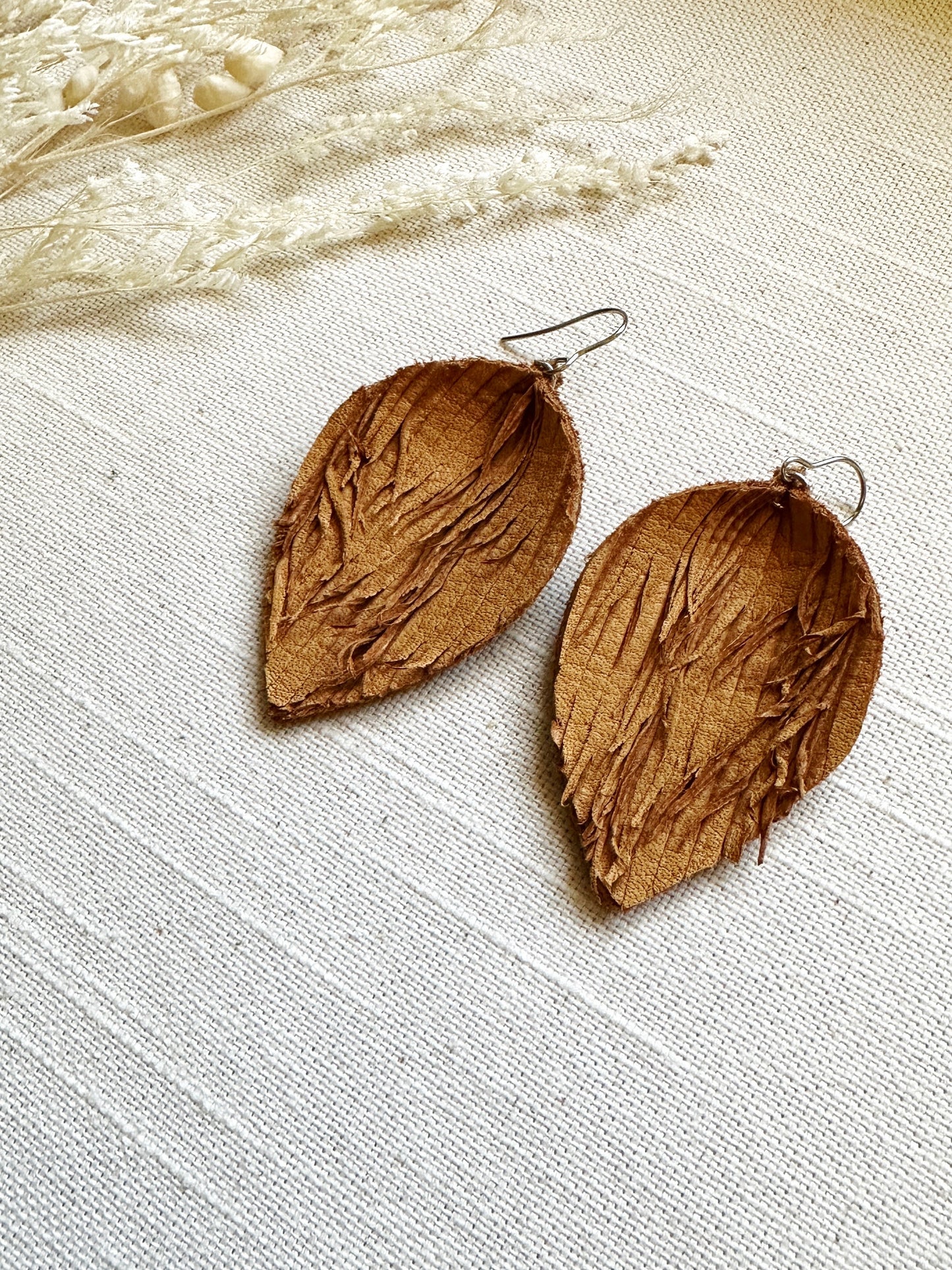 Camel Ticked Leather Leaf