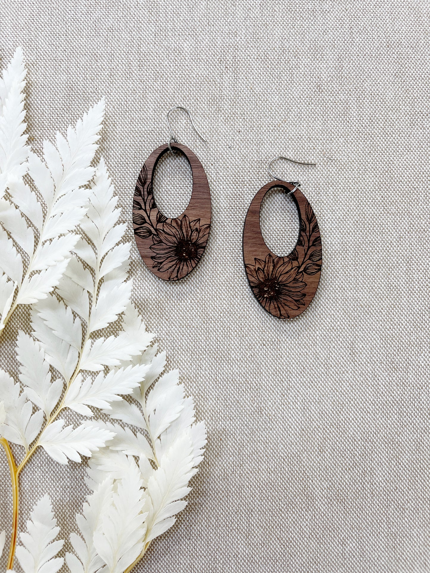 Wood Sunflower Oval