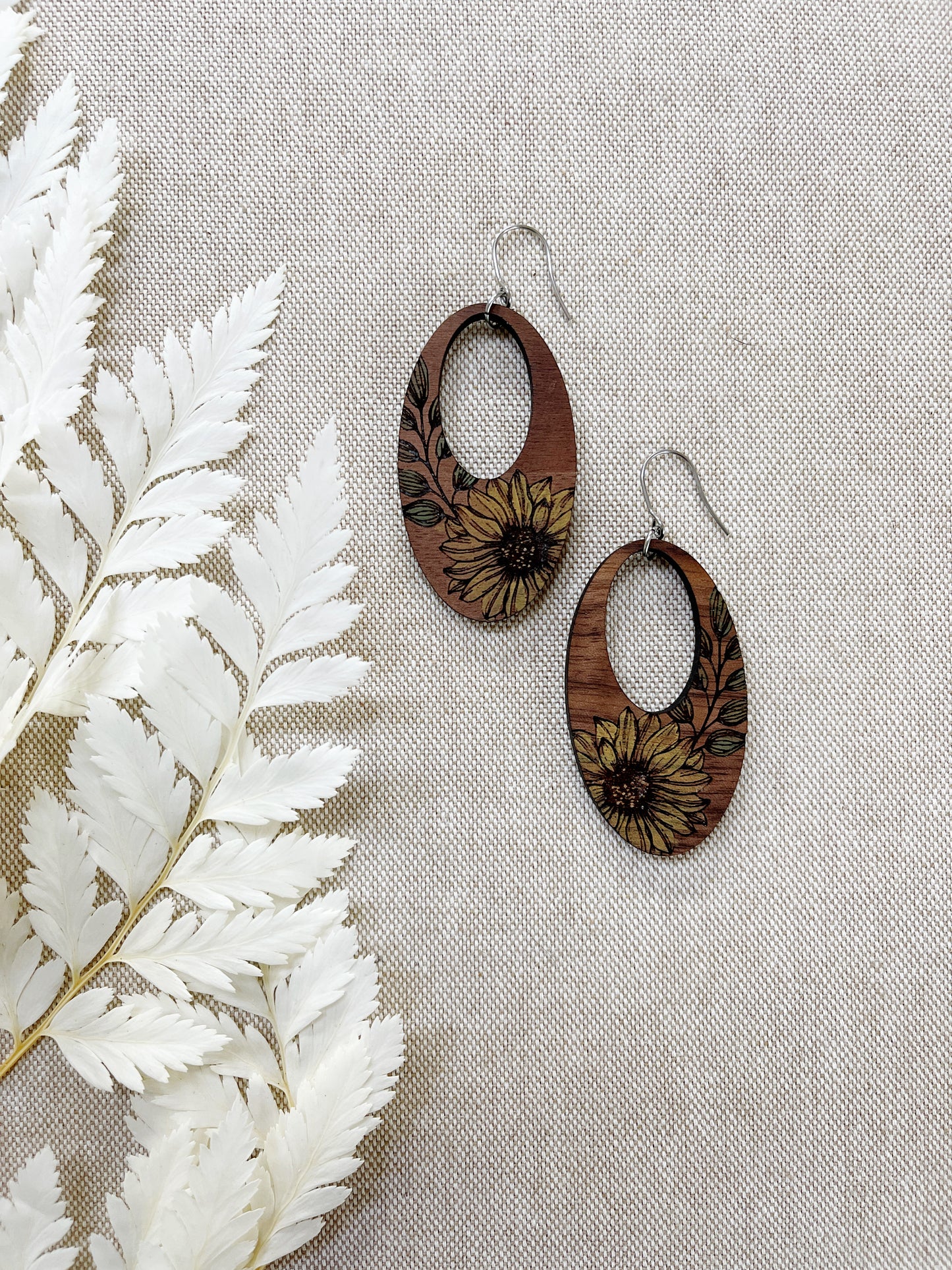 Wood Sunflower Oval