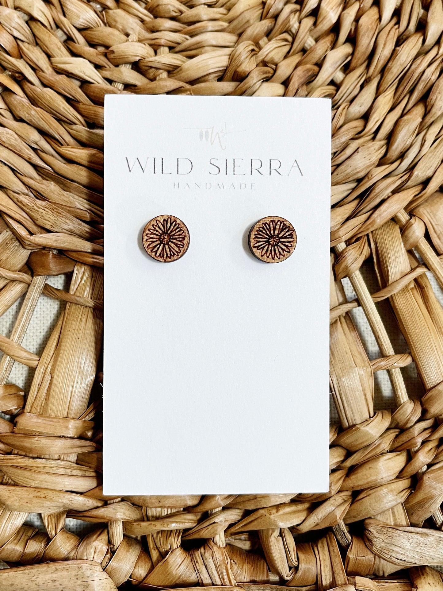 Nature Wood Studs