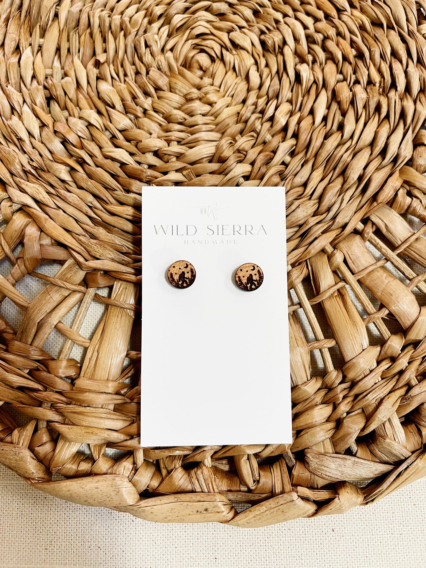 Bigfoot nighttime wood stud