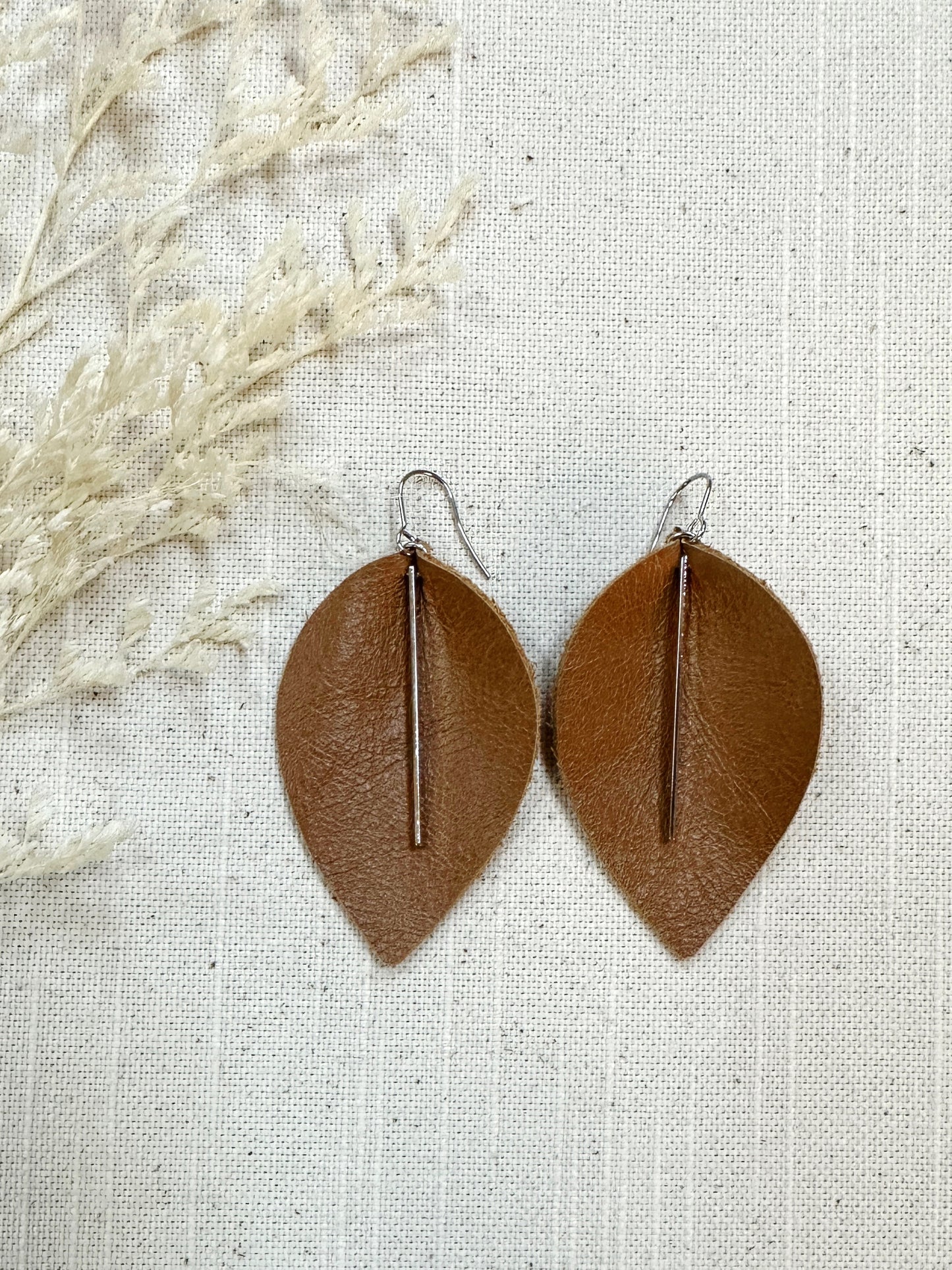 Leather Leaf with Stainless Steel Bar