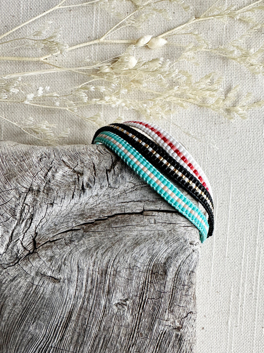 Small Stripe Beaded Bracelet 1